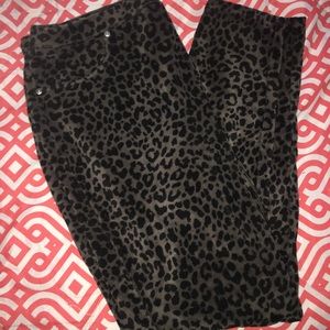 Plus Size Cheetah Jeggings